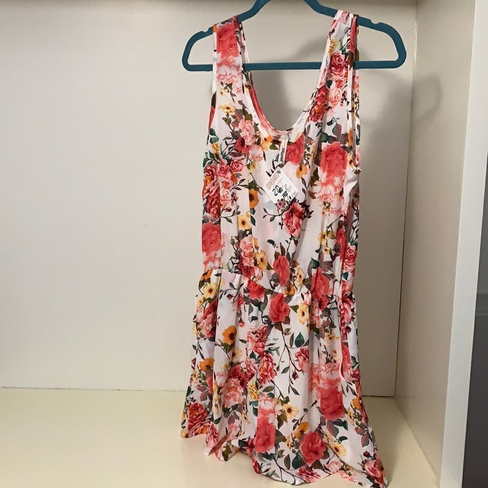 New with tags Floral romper size large